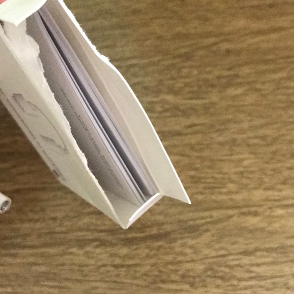 Lightning to Headphone Jack Adapter (Brand New) - Picture 3 of 3